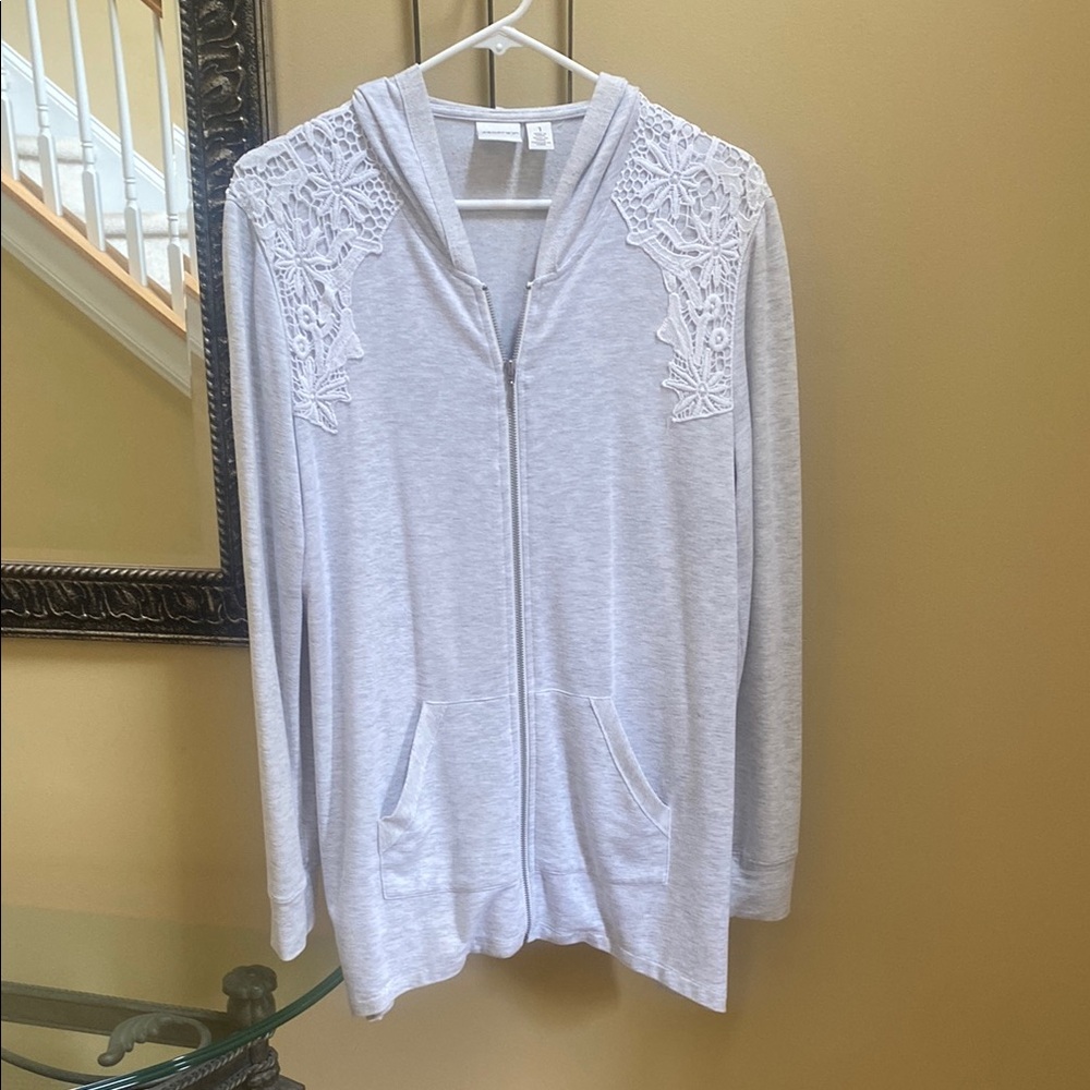 Chico's Zynergy women's 1 fits sz 8 light Grey hoodie with lace detail